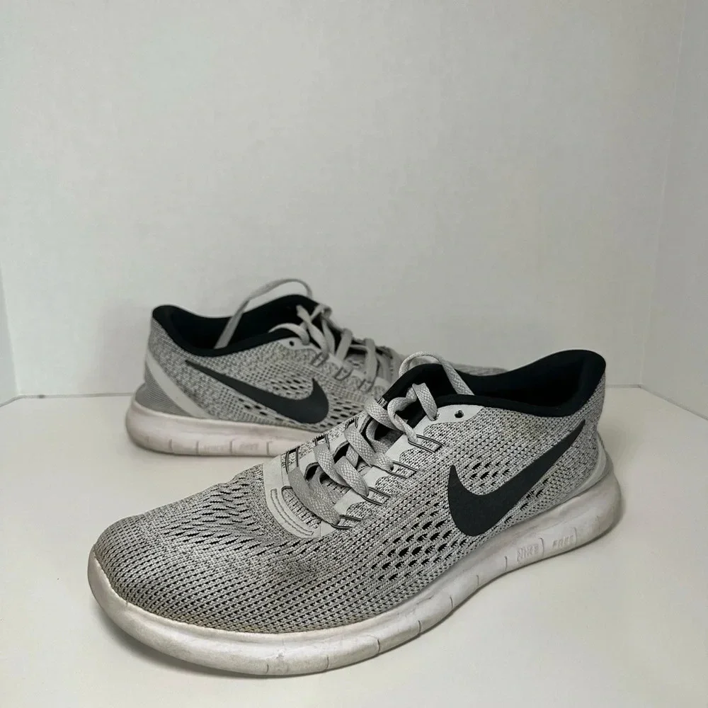 Nike Free RN Shoe Gray